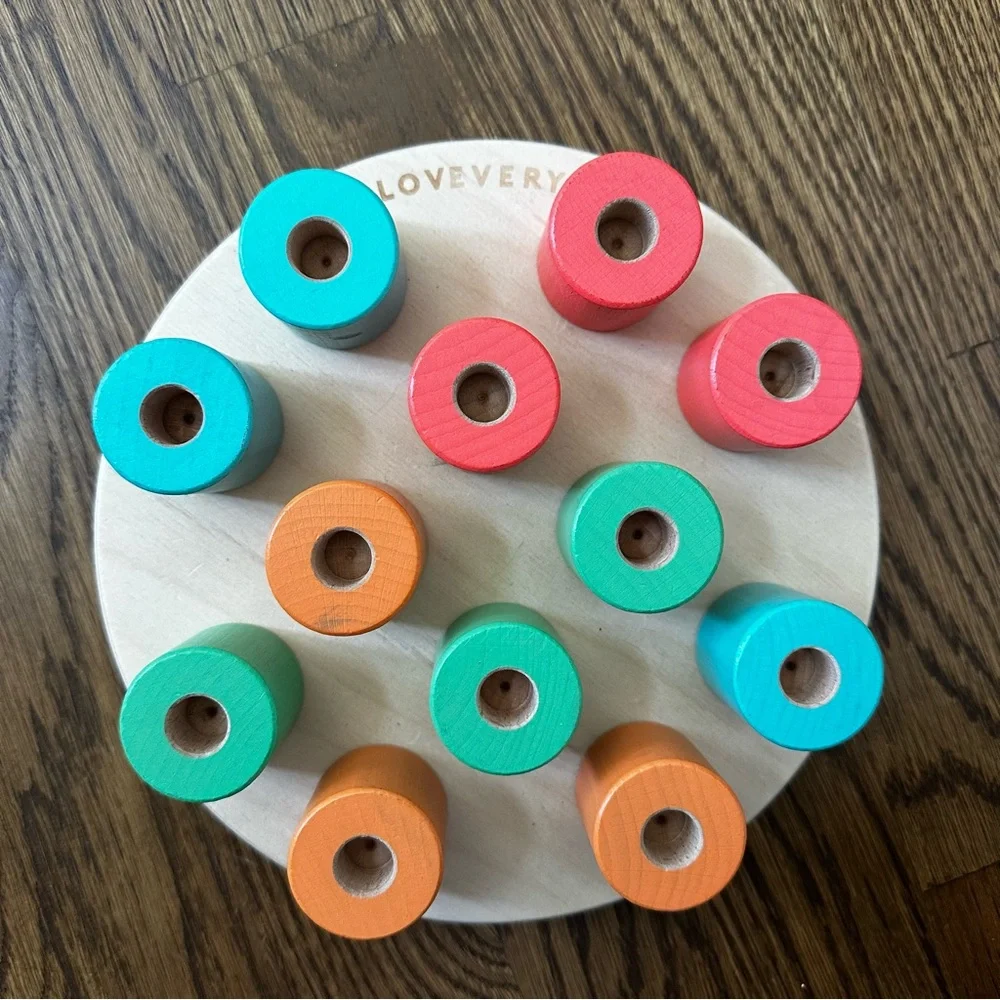 Lovevery The Pioneer Play Kit (16-18M)